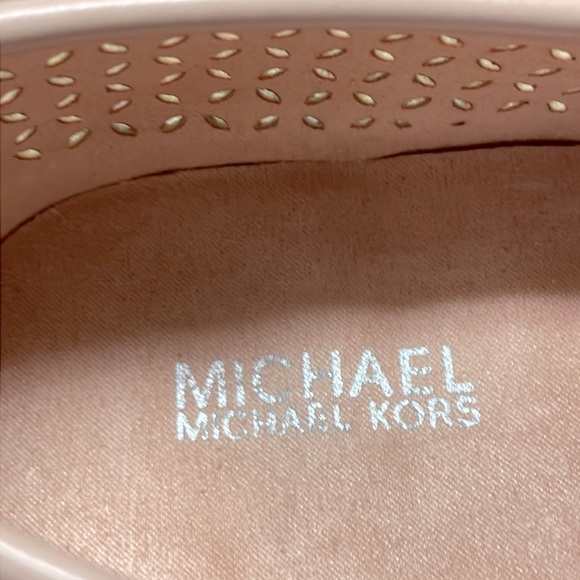๐HP๐Michael Kors Jem Olivia Blush Colored Laser Cut Loafers - Picture 8 of 12